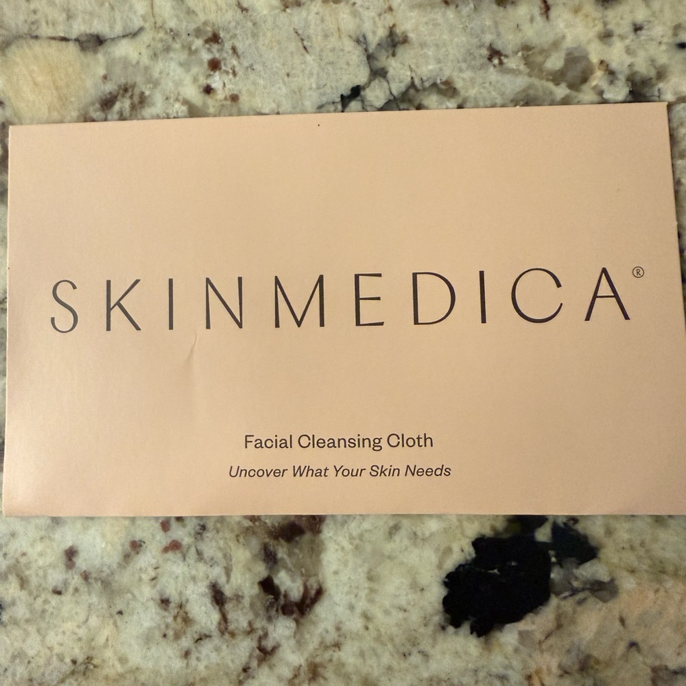 SkinMedica Facial Cleansing Cloths - Picture 2 of 6